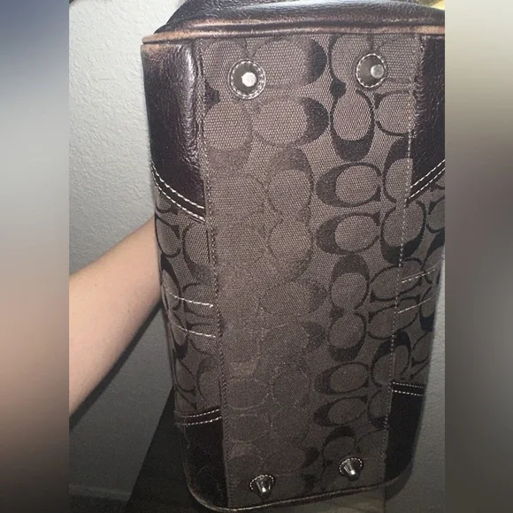 Coach Hamptons Choco Brown Signature C Medium Carryall Tote Bag Satchel - Picture 4 of 6